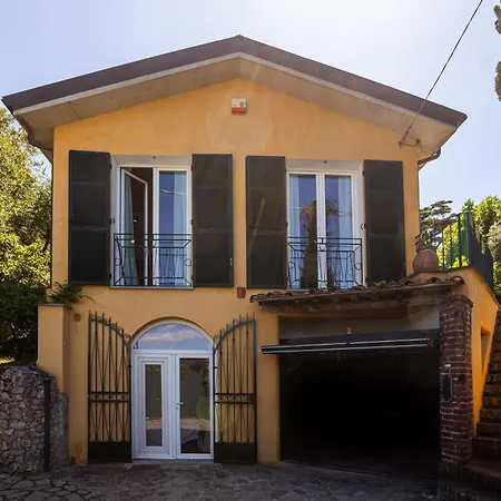 Casetta Gialla Holiday home