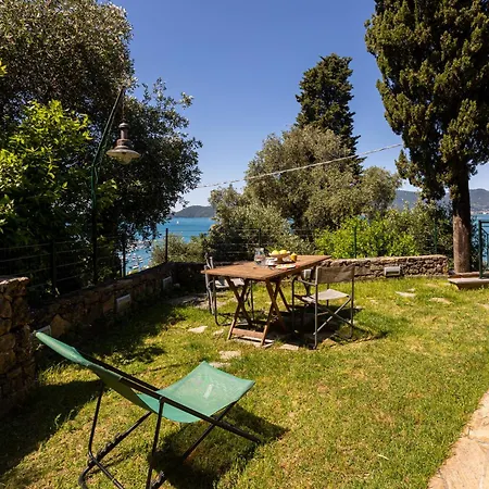 Casetta Gialla Lerici